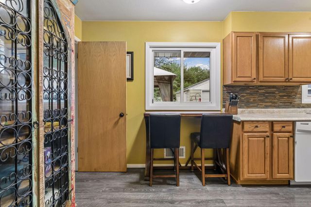 744 22nd Avenue N, South Saint Paul, MN 55075