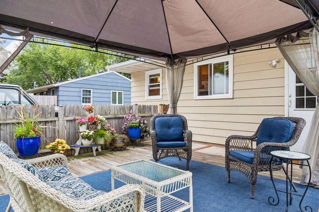744 22nd Avenue N, South Saint Paul, MN 55075