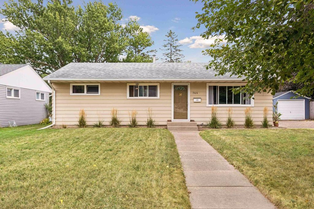 744 22nd Avenue N, South Saint Paul, MN 55075 — photo 3