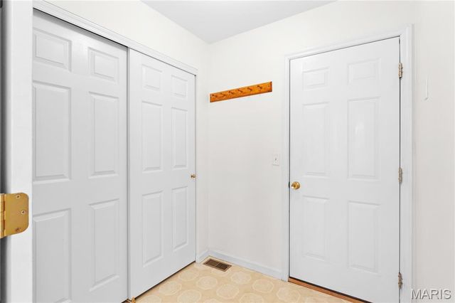 5148 Romaine Spring Drive, Fenton, MO 63026