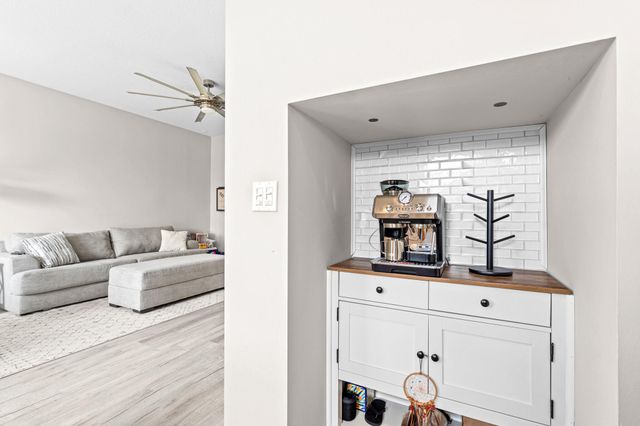 395 River Bluff Lane, Royal Palm Beach, FL 33411