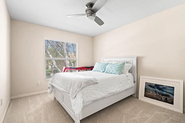 395 River Bluff Lane, Royal Palm Beach, FL 33411