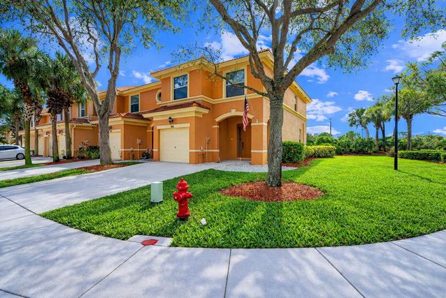 395 River Bluff Lane, Royal Palm Beach, FL 33411