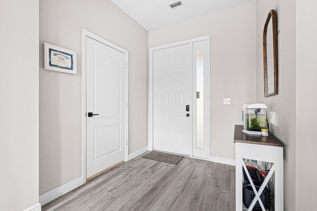 395 River Bluff Lane, Royal Palm Beach, FL 33411