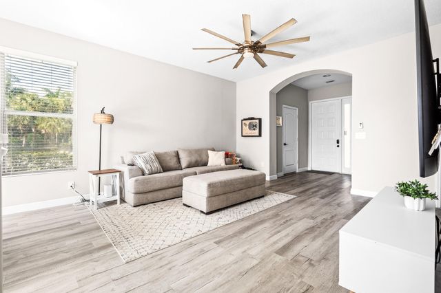 395 River Bluff Lane, Royal Palm Beach, FL 33411