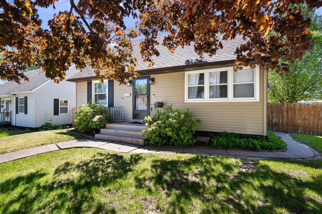1629 W Columbia Avenue, Davenport, IA 52804