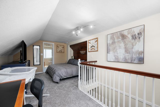 1629 W Columbia Avenue, Davenport, IA 52804