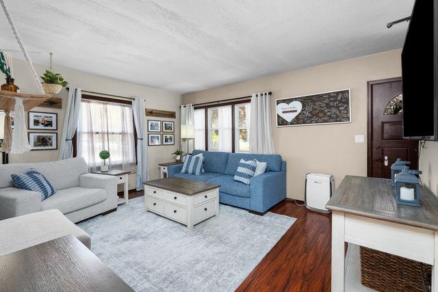 1629 W Columbia Avenue, Davenport, IA 52804