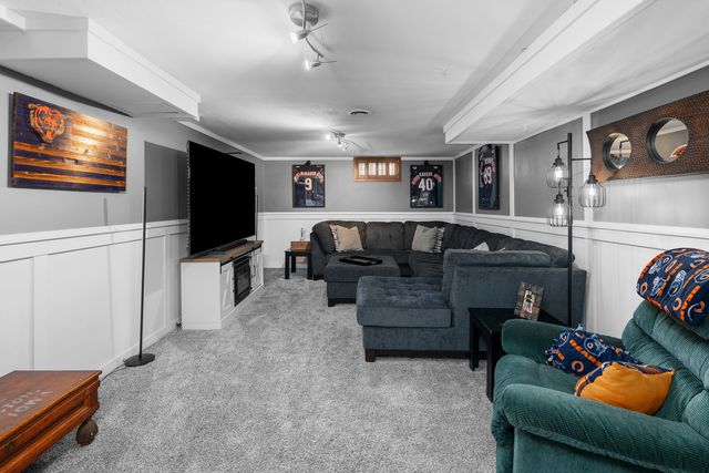 1629 W Columbia Avenue, Davenport, IA 52804