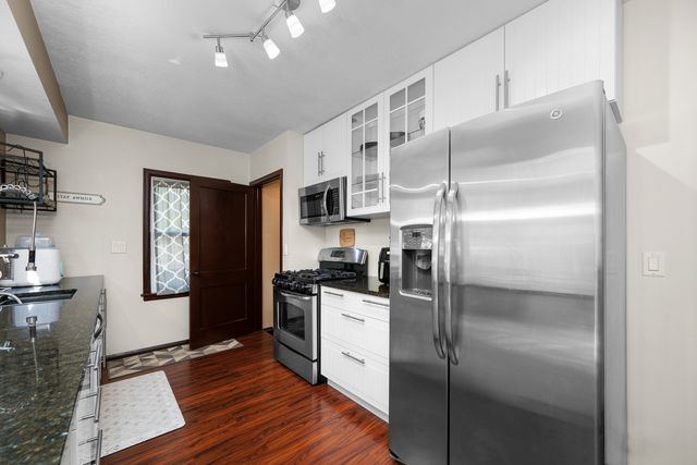 1629 W Columbia Avenue, Davenport, IA 52804