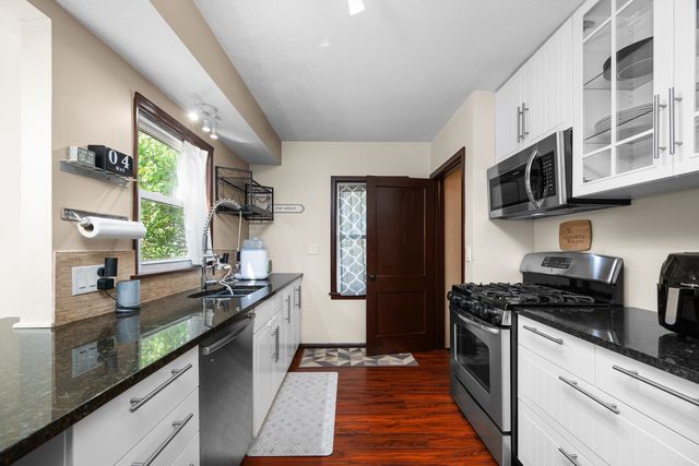1629 W Columbia Avenue, Davenport, IA 52804