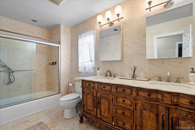 2261 Willow Street, Wantagh, NY 11793