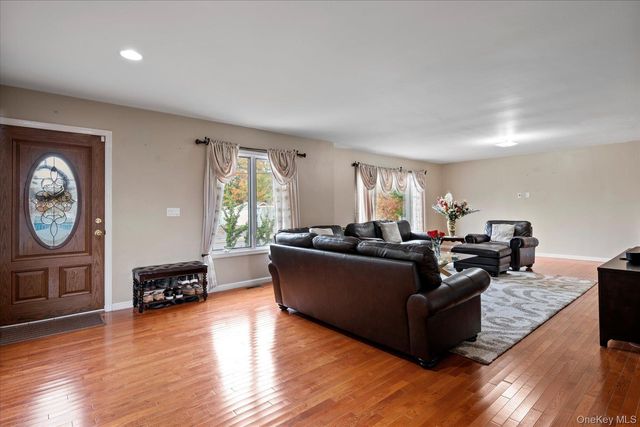 2261 Willow Street, Wantagh, NY 11793