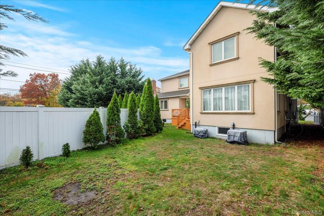 2261 Willow Street, Wantagh, NY 11793