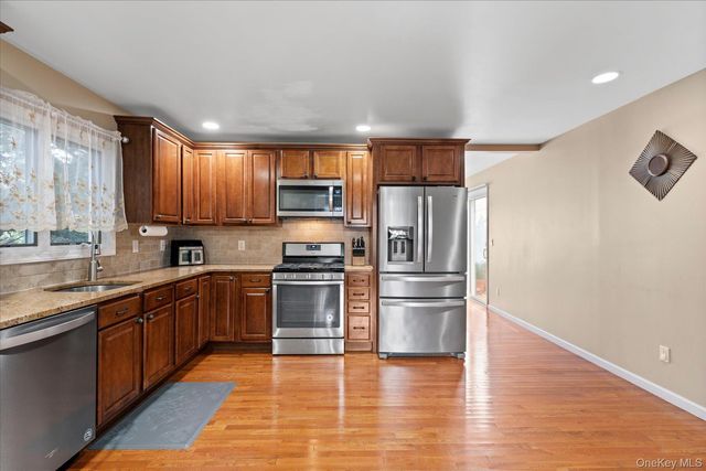 2261 Willow Street, Wantagh, NY 11793