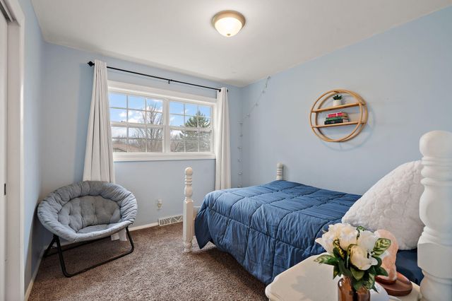 1300 Hayes Street, Crown Point, IN 46307