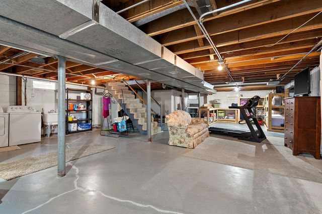 1300 Hayes Street, Crown Point, IN 46307