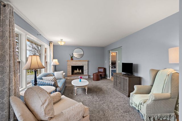 1300 Hayes Street, Crown Point, IN 46307