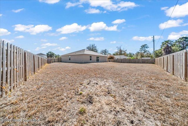 359 Hanford Road SW, Palm Bay, FL 32908