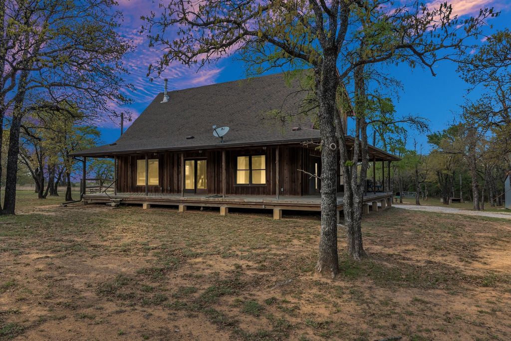 467 County Road 4591, Boyd, TX 76023
