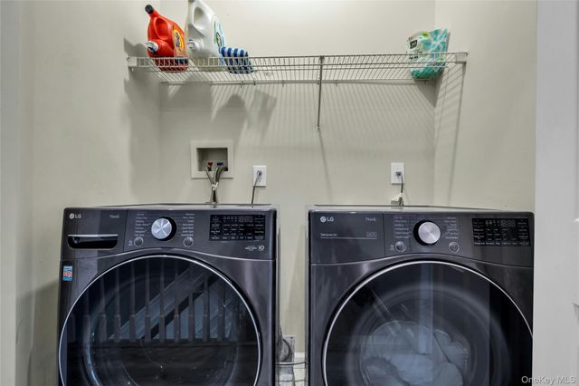 110 Brattle Circle, Melville, NY 11747