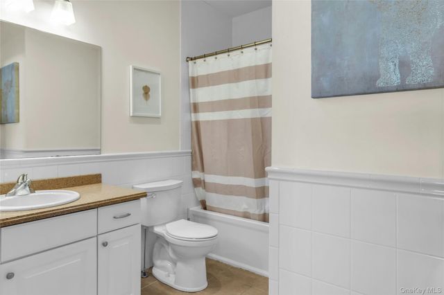 110 Brattle Circle, Melville, NY 11747