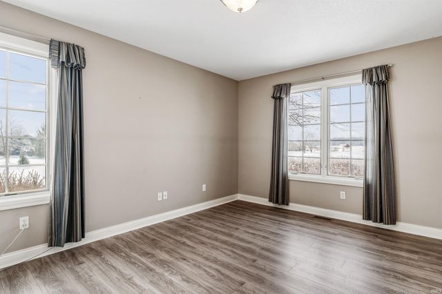 10263 N 300 E, Roanoke, IN 46783