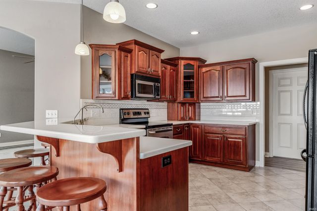 10263 N 300 E, Roanoke, IN 46783