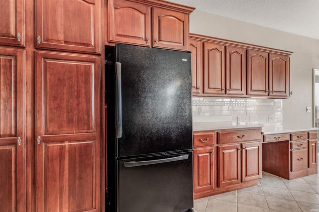 10263 N 300 E, Roanoke, IN 46783