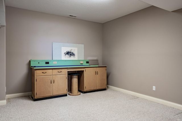 10263 N 300 E, Roanoke, IN 46783