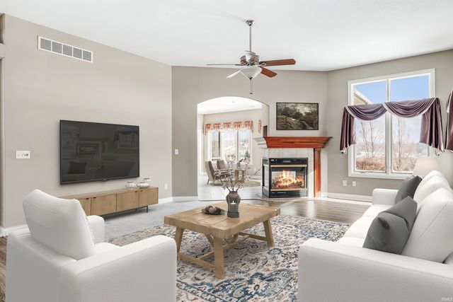 10263 N 300 E, Roanoke, IN 46783