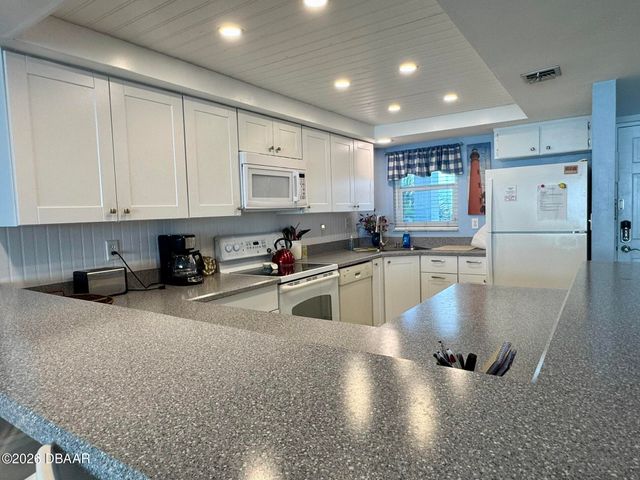 3555 S Atlantic Ave Unit 303, Daytona Beach Shores, FL 32118