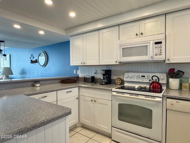 3555 S Atlantic Ave Unit 303, Daytona Beach Shores, FL 32118