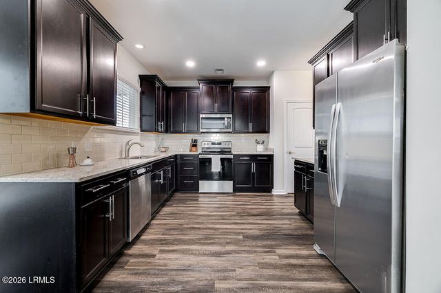 129 Crystal Lake Drive, Savannah, GA 31407