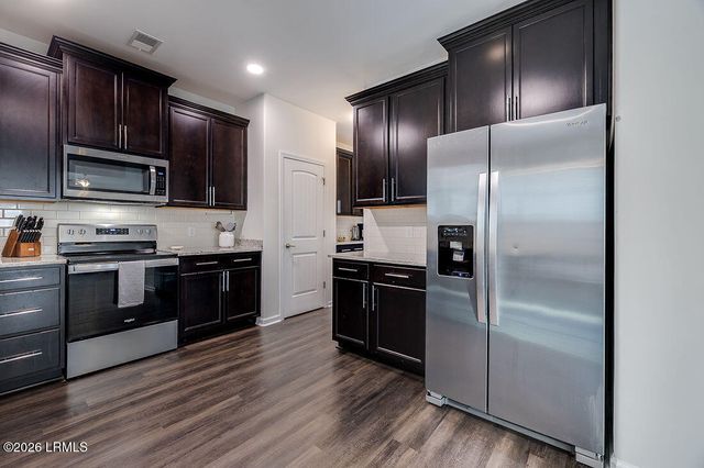 129 Crystal Lake Drive, Savannah, GA 31407