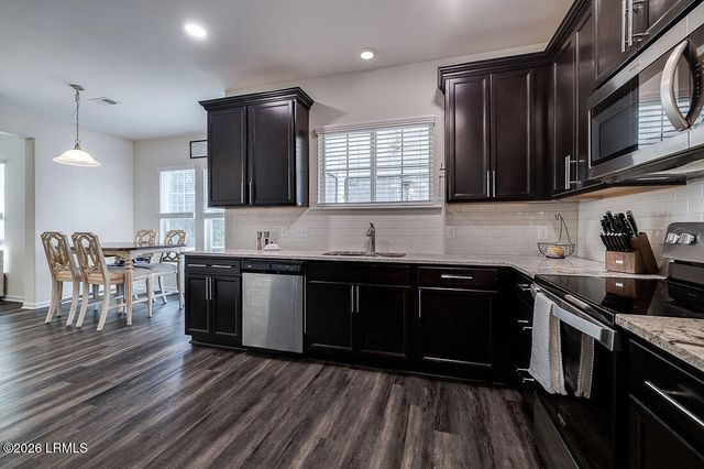 129 Crystal Lake Drive, Savannah, GA 31407