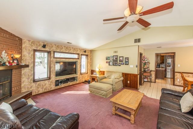 181 Center Grove Rd, Randolph Twp., NJ 07869