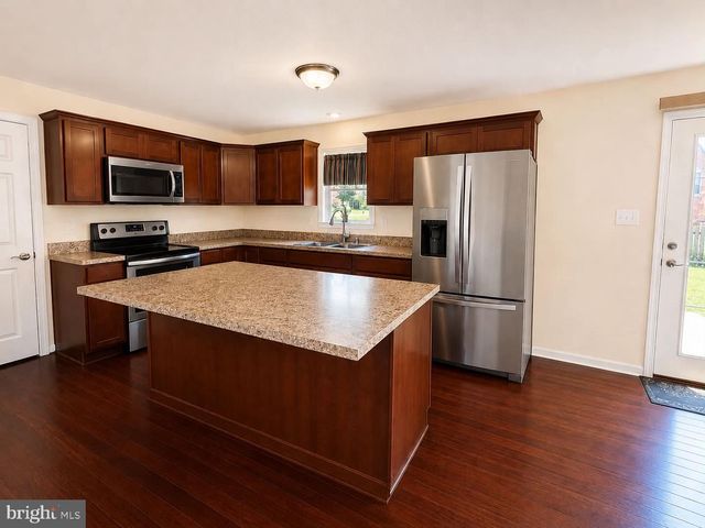 118 GILL ST, Bowling Green, VA 22427