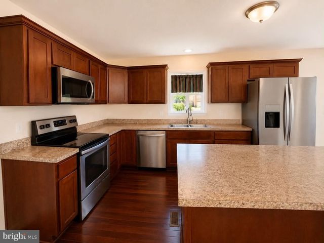 118 GILL ST, Bowling Green, VA 22427
