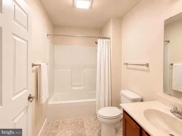 118 GILL ST, Bowling Green, VA 22427