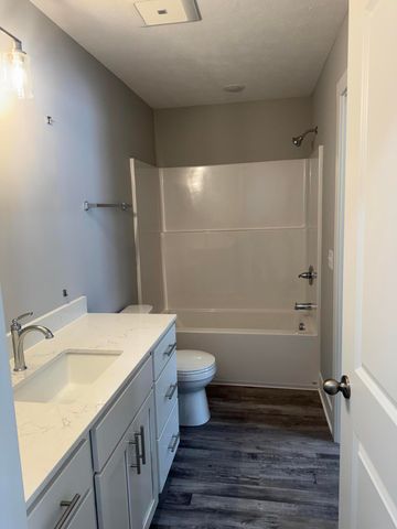 1366 Leonard Avenue, Muskegon, MI 49442
