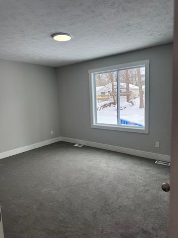 1366 Leonard Avenue, Muskegon, MI 49442