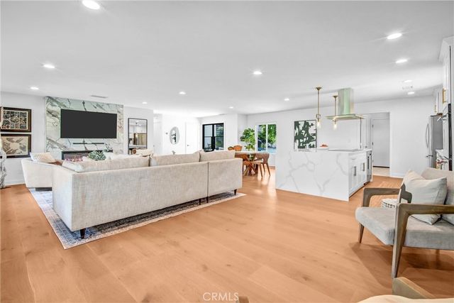 2166 La Granada, Thousand Oaks, CA 91362