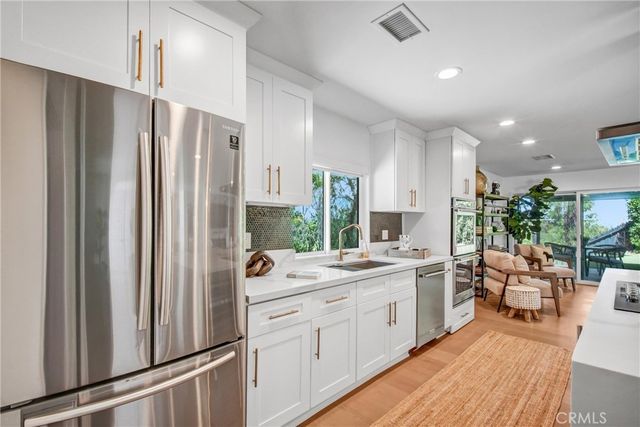 2166 La Granada, Thousand Oaks, CA 91362