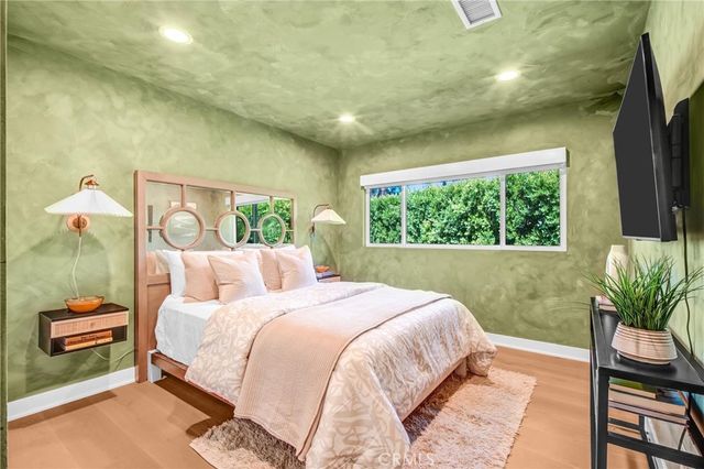 2166 La Granada, Thousand Oaks, CA 91362