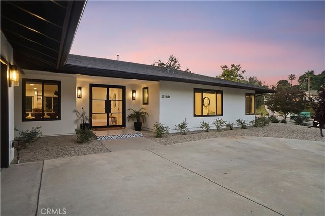 2166 La Granada, Thousand Oaks, CA 91362