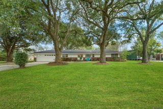 5946 Fennwood Dr, Zachary, LA 70791