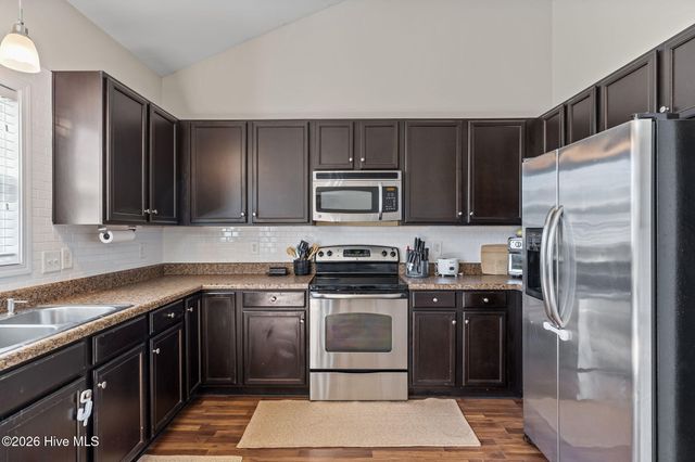 31 Babbling Creek Road, Rocky Point, NC 28457