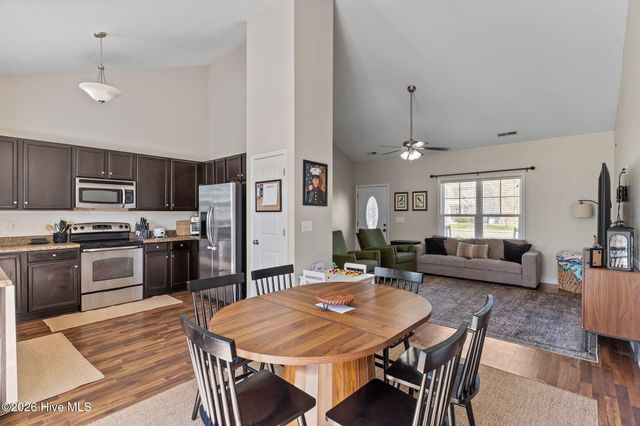 31 Babbling Creek Road, Rocky Point, NC 28457