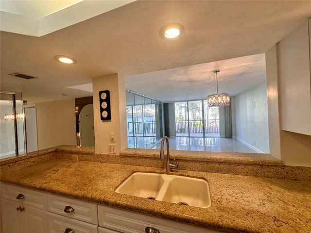 1149 Hillsboro Mile 309, Hillsboro Beach, FL 33062